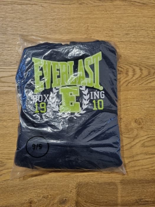 Nowa bluza dziecięca Everlast wiek 5-6 lat.