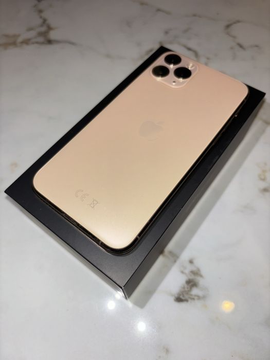 iPhone Pro złoty 91% bateria + 6 etui