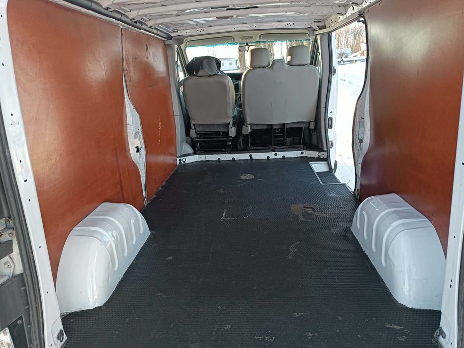 Opel Vivaro 1.9 3 osobowy sprowadzony Zarejestrowany. Nowy rozrząd