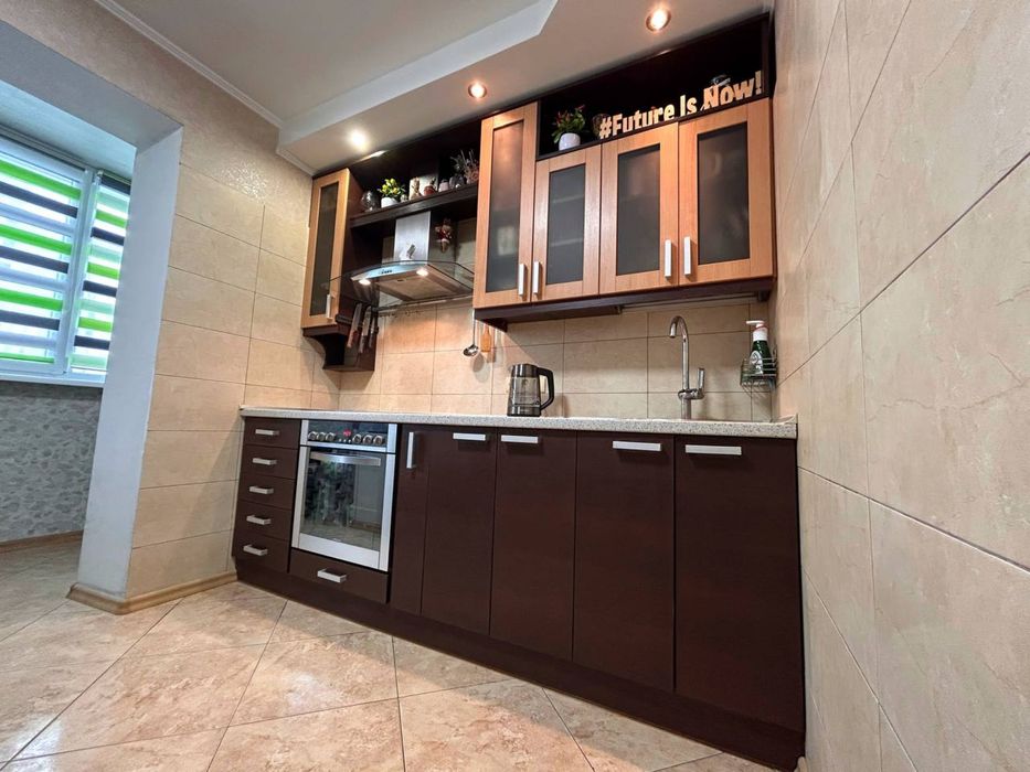 Продам однакімнатну з ремонтом, Бальзака 56