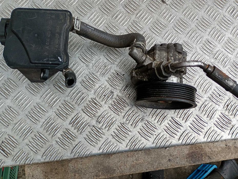 pompa wspomagania Zbiorniczek Mercedes E W211 3.0 cdi