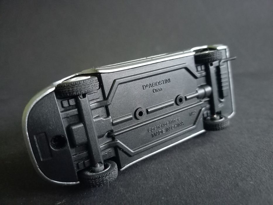 Машинка Oxta Deagostini