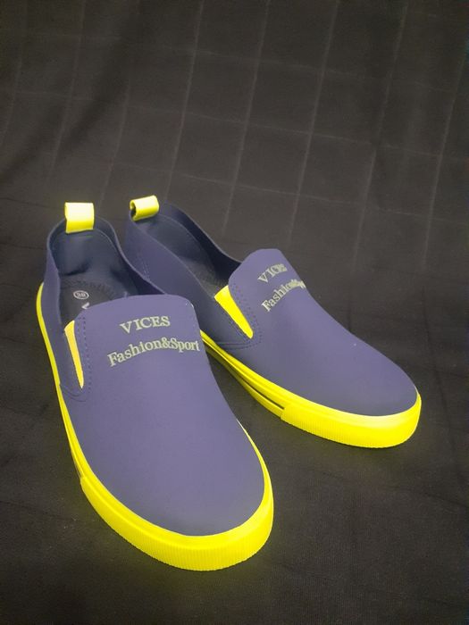 Nowe trampki, sandałki