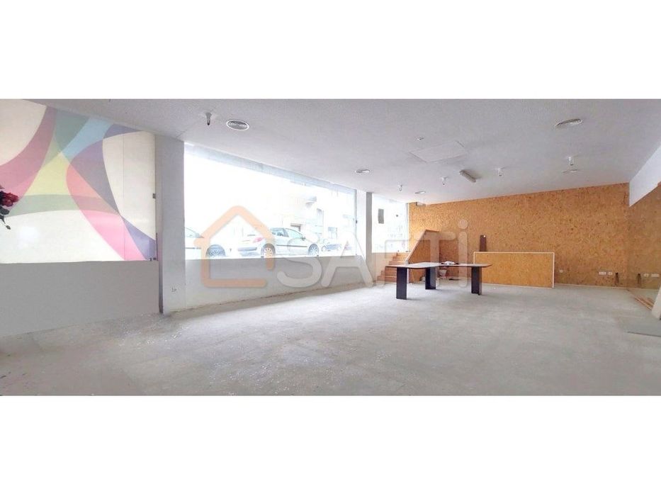 Estabelecimento comercial para arrendamento centro de Santa Maria d...