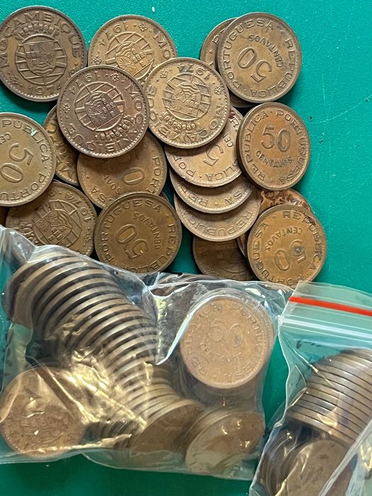Moedas de Moçambique - 50 centavos em bronze - x82 unidades