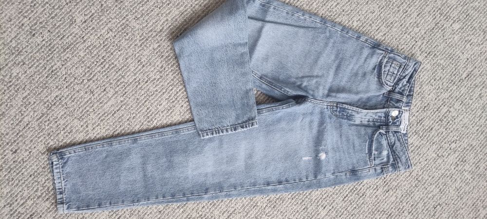 Класні джинси mom