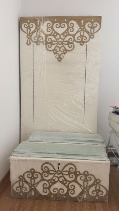 Marquesa tripartida, móvel expositor, mesa manicura