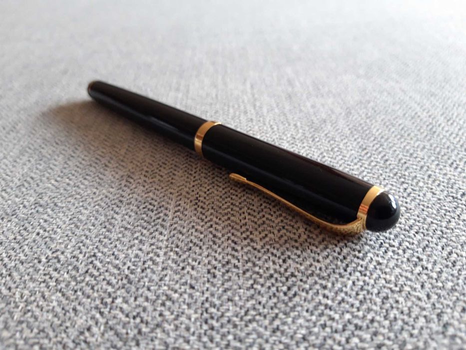 Caneta de tinta permanente