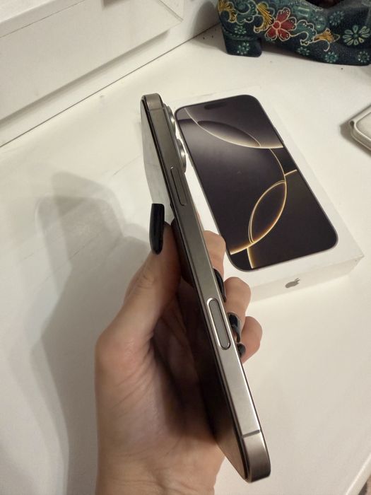 Айфон iPhone 16 Pro Max 256gb  Natural Titanium