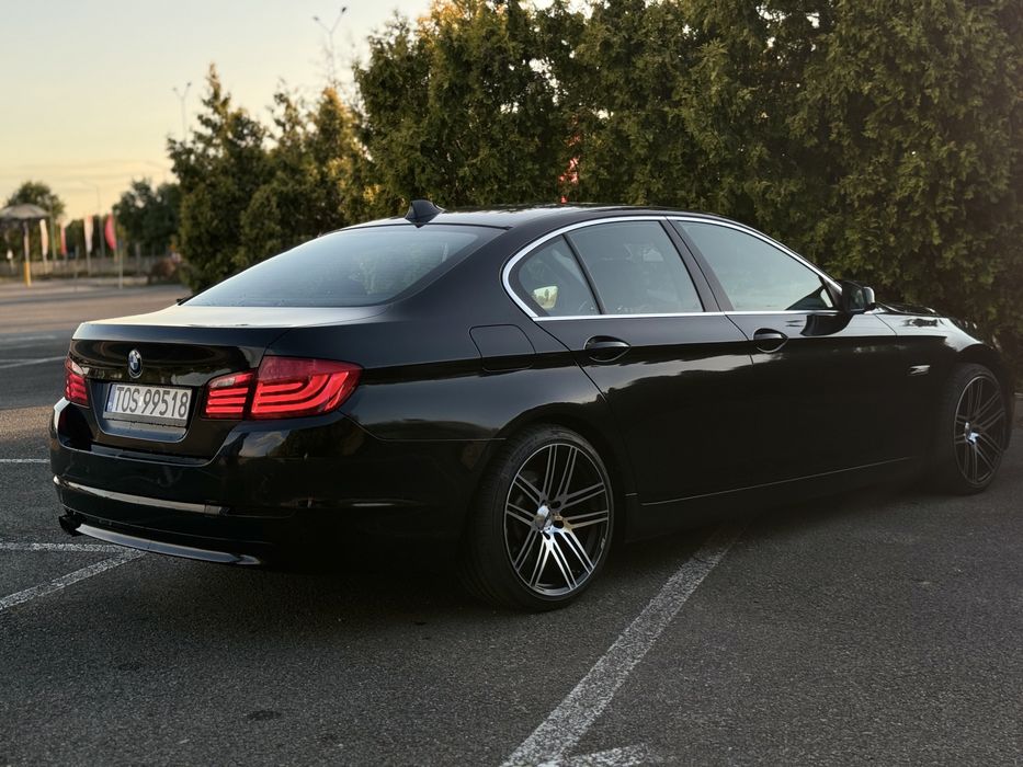 Bmw f10 520d czarna/sedan