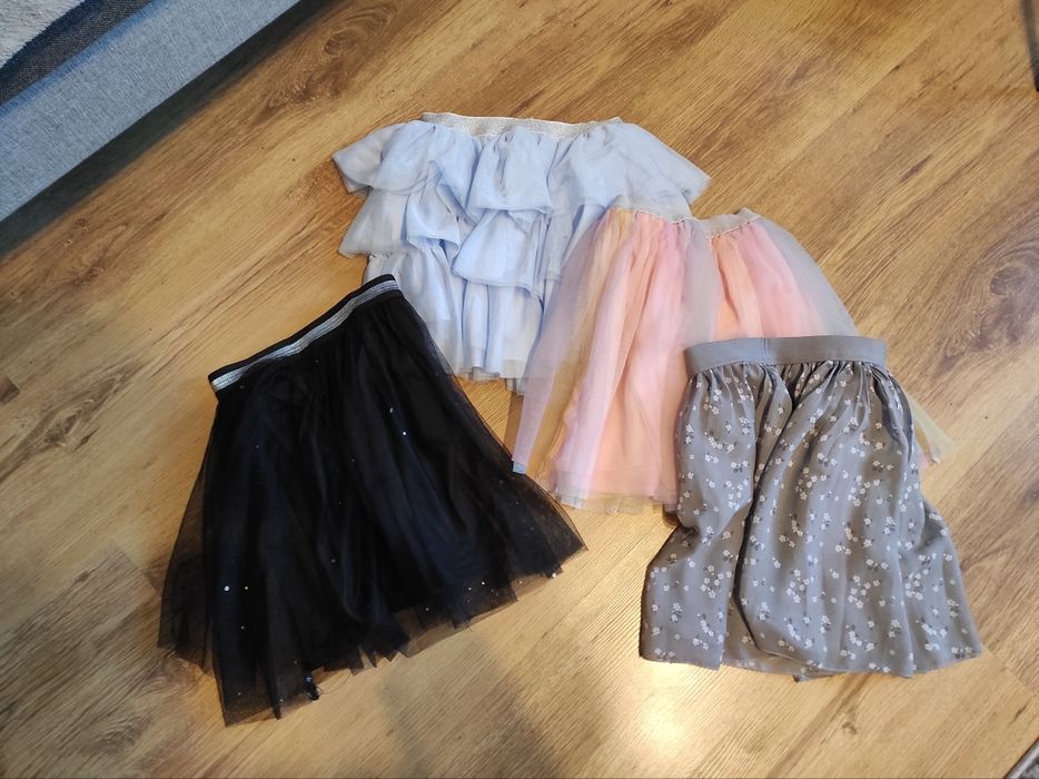 Spódniczki dziecięce rozm.128