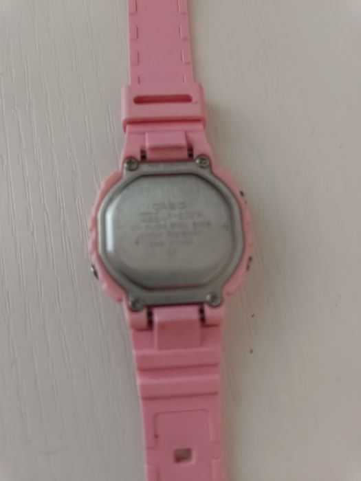 Zegarek Casio dla dziewczynki