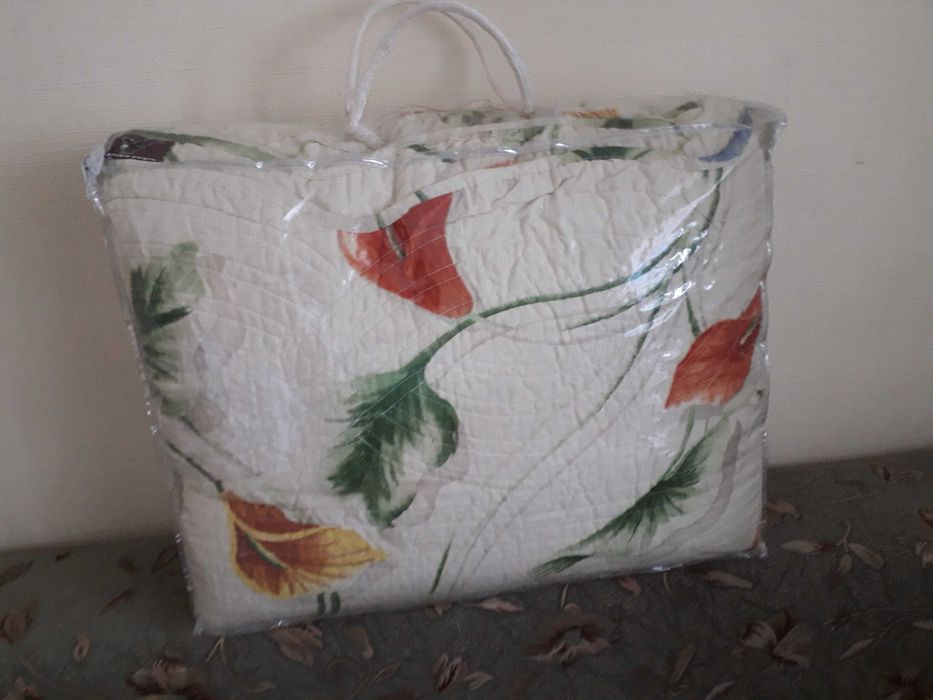 хлопковое стеганое покрывало на кровать