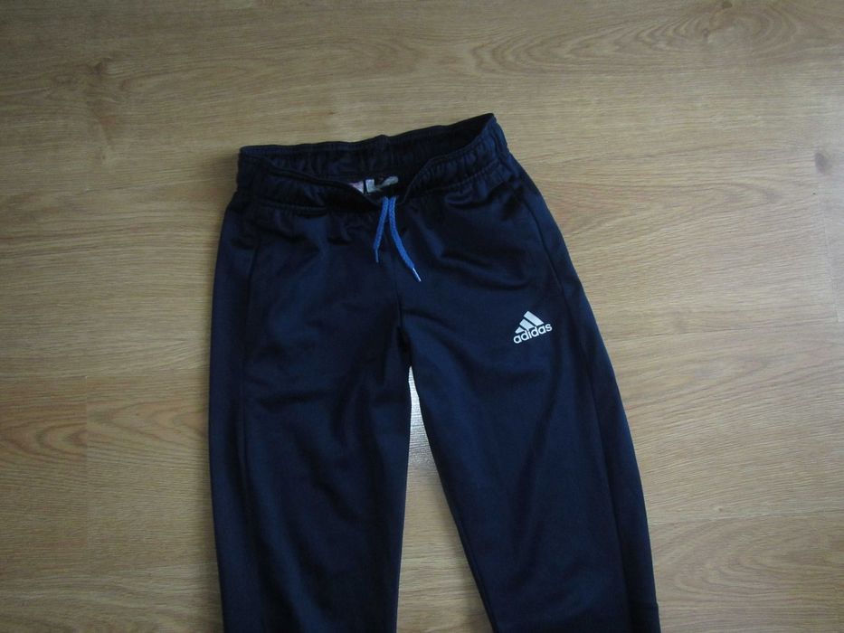 Adidas spodnie dresowe rozm.140