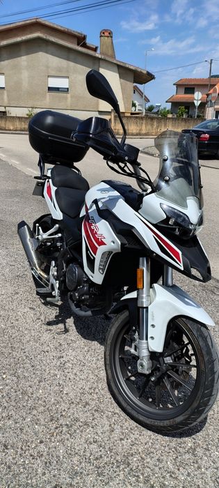Benelli  Trk  251