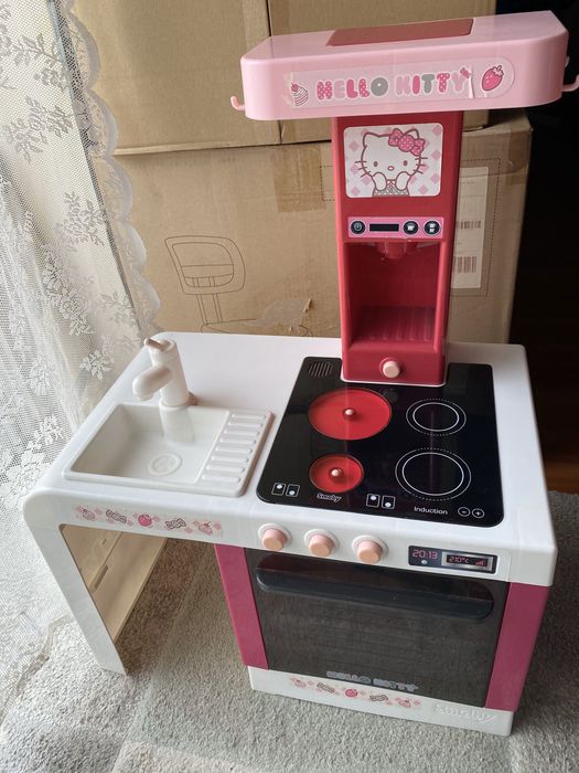 Cozinha Smoby Hello Kity com sons e luz