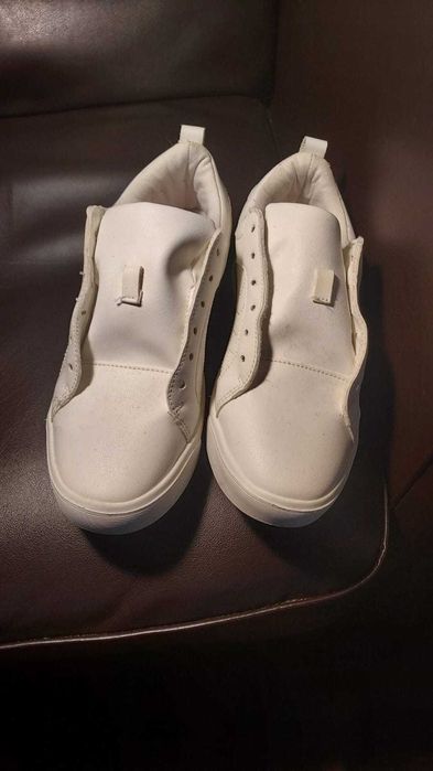 Ténis Cortefiel nº 38 quase novos