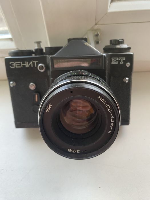 Продам фотоаппарат зенит ет