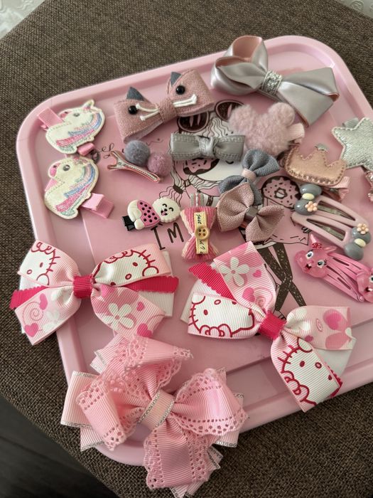 Аксесуари для волосся для дівчинки заколки ціна за все