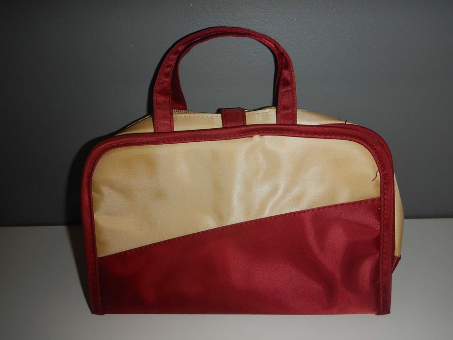 Torebka podręczna na kosmetyki travel bag