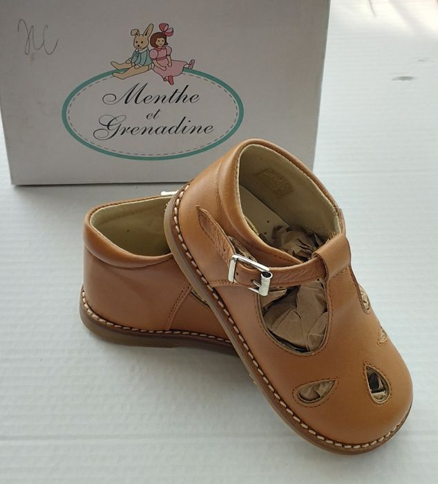 Сандали на девочку Menthe et Grenadine новые 24 размер