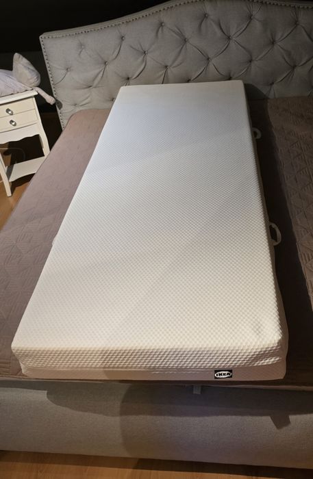 Materac piankowy IKEA ABYGDA 80x200cm
Materac piankowy, twardy/biały, 80x200 cm