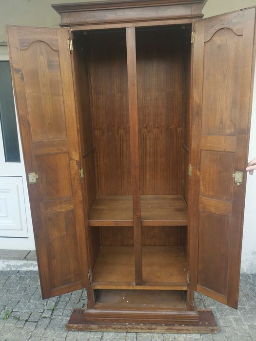 Móveis em bom estado