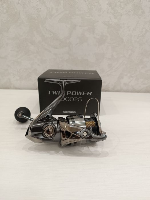 Shimano 24 Twin power 4000PG