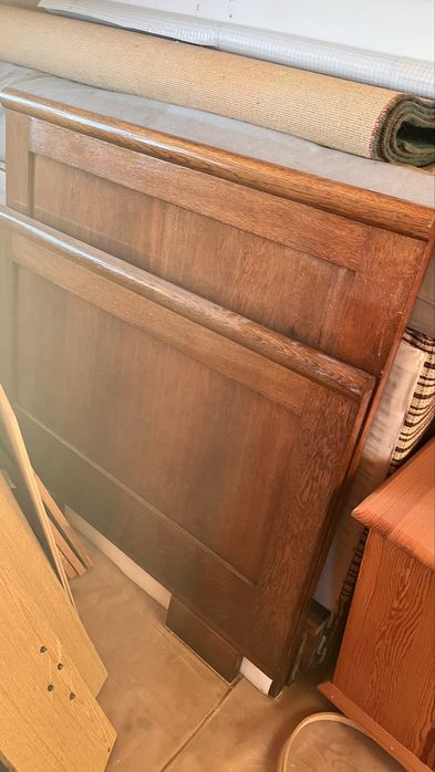 Stara dębowa rama do łóżka