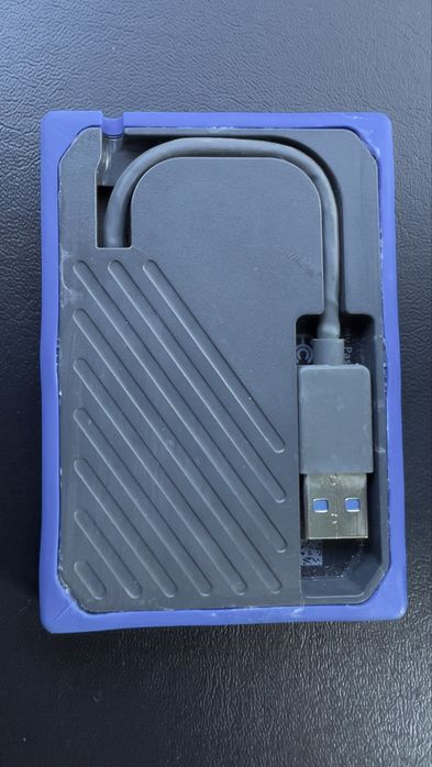 SSD Portátil WD My Passport Go 500GB - Resistente e com Cabo Integrado