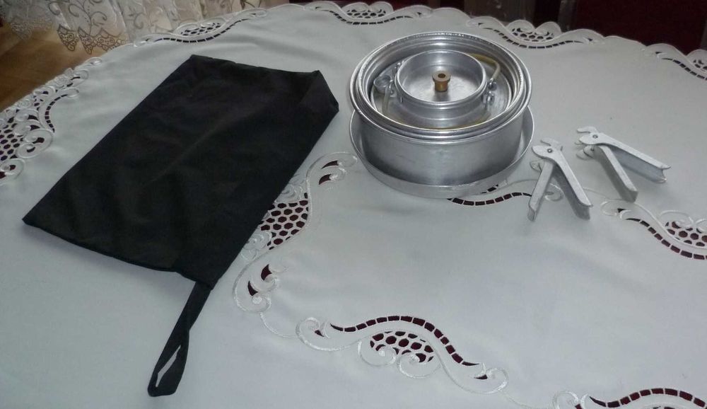 Garnki turystyczne z czasów PRL. Na camping, działkę itp.