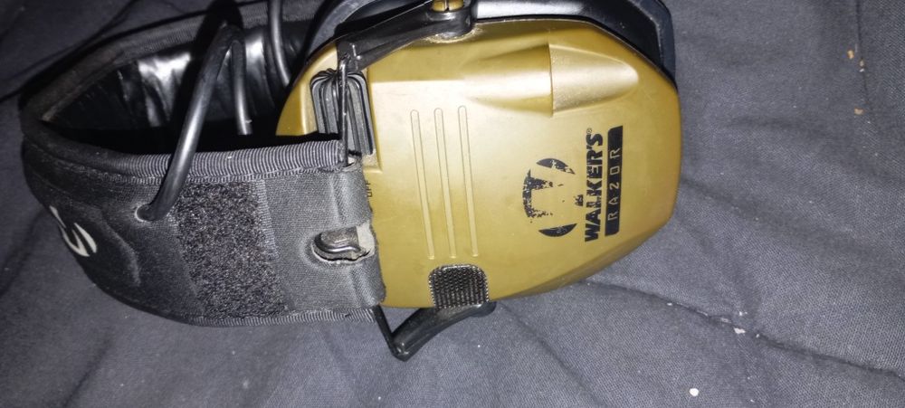 Наушники на батарейках