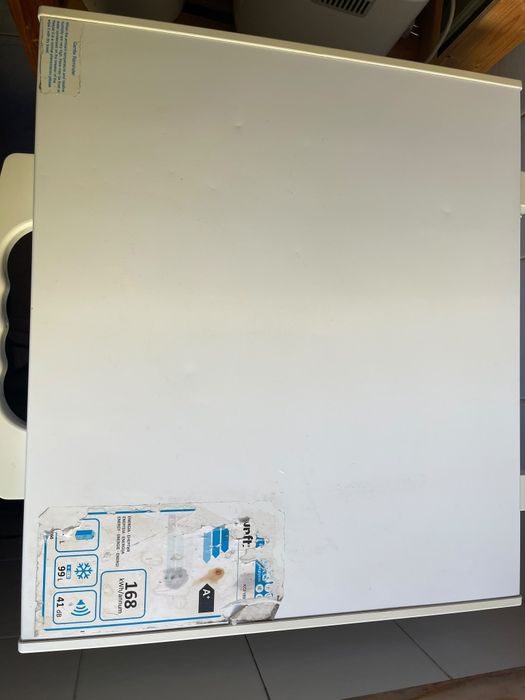 Arca Congeladora Kunft 99L A+ – Compacta (Ocupa Pouco Espaço)