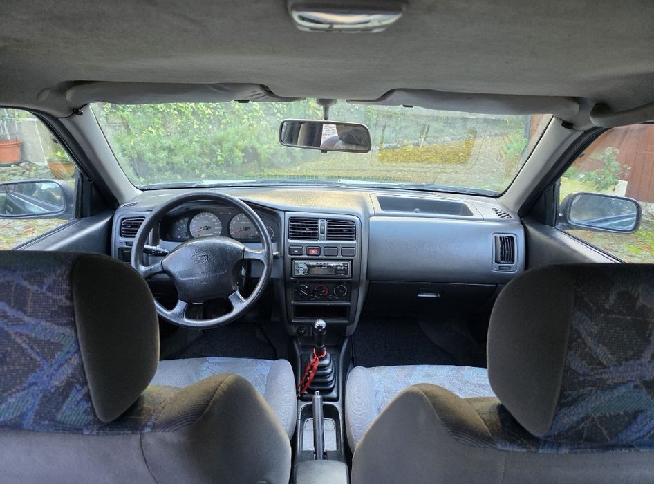 Nissan almera com AC