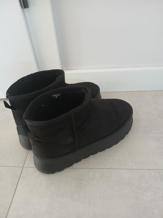 Czarne śniegowce damskie