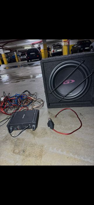 Subwoofer + Amplificador Alpine (Sistema de som para carro)