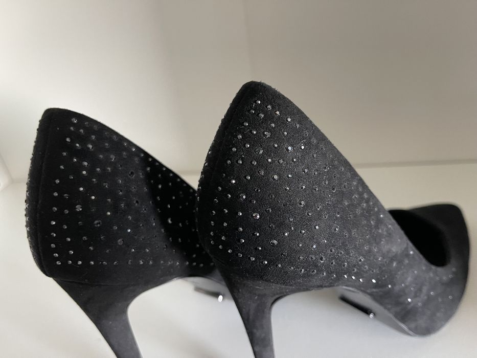 Buty na szpilce 40 Reserved