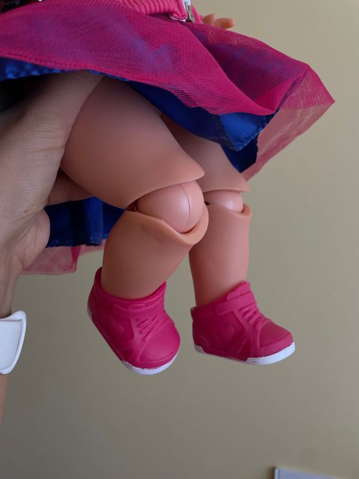 Lalka  z ruchomymi kolanami