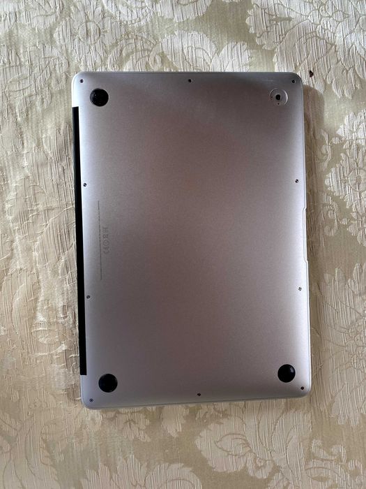 MacBook Air 13" (2015) - i5, 8GB RAM - Funcional (Ler descrição)