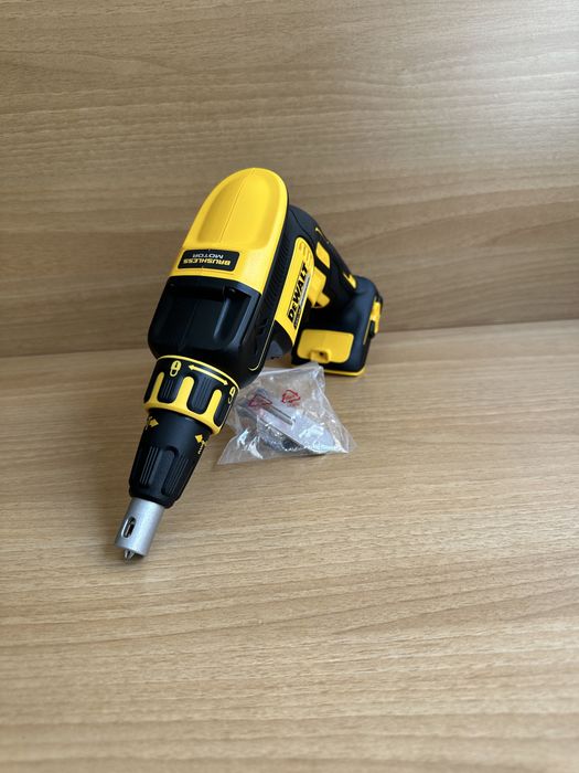 DeWalt DCF620 —  шуруповерт для монтажу гіпсокартону.