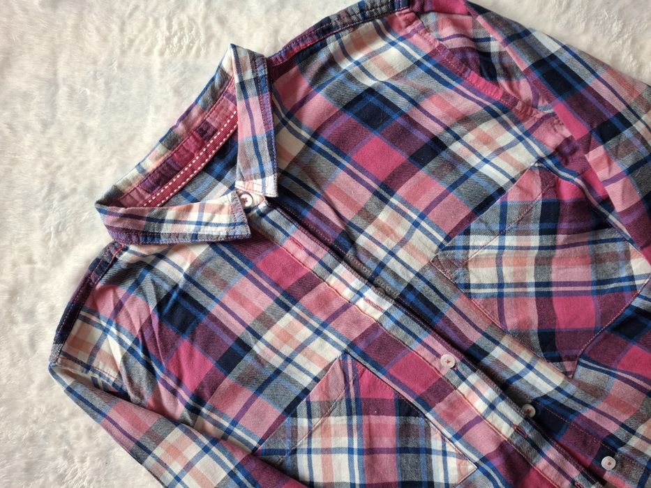 Kolorowa koszulka w kratę