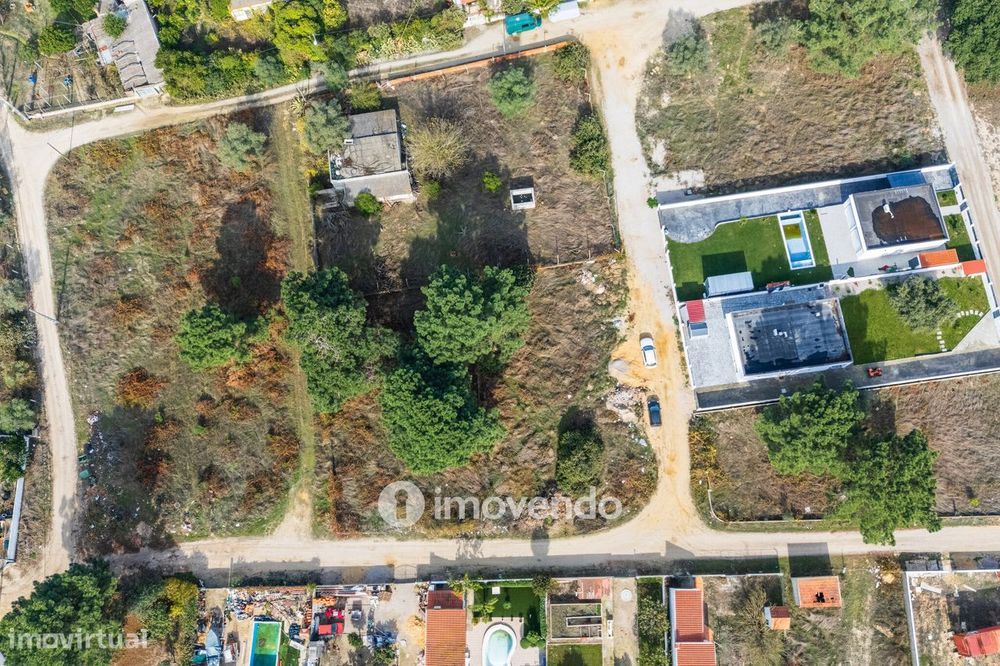 Terreno urbanizável em Palmela com 814 m²
