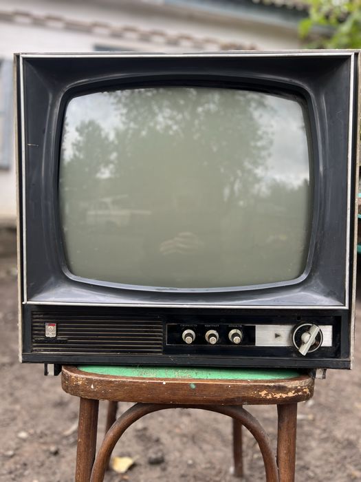 Телевізор РЕКОРД В 305