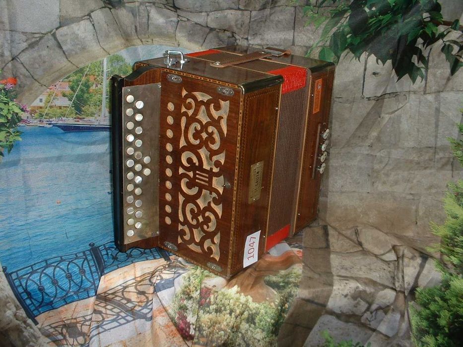 Concertina Avenda N .1047