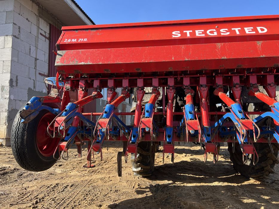 Продам зернову сівалку Stegsted 2.5 в гарному стані!
