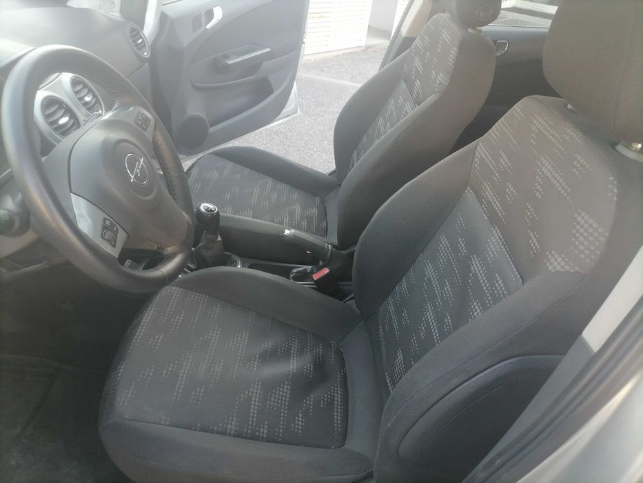 Opel Corsa 1.3 cdti 5P 190000 km bom preço impecável