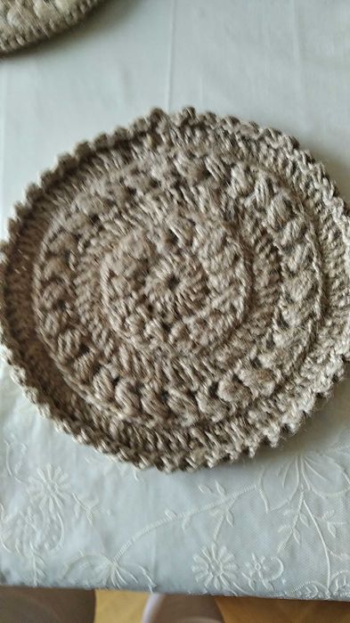 Джутовая сервировочная салфетка-подставка под гарячее