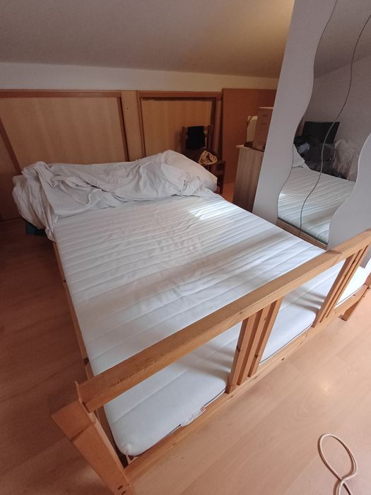 Cama de casal do ikea