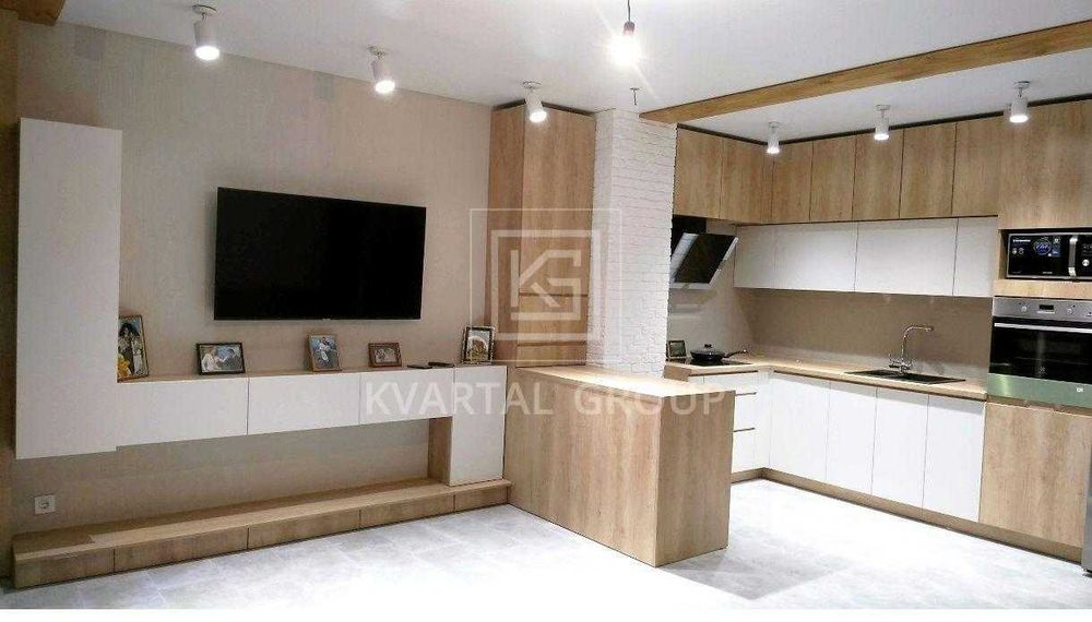 Продам ВЕЛИКУ 1к квартиру 48м2 з Ремонтом +Простора Кухня вітальня 30м2,Газ