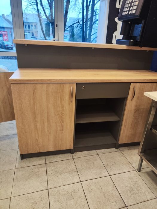 Lada barowa recepcyjna